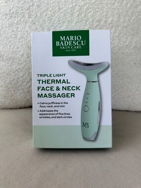 Mario Badescu Triple Light Thermal Face & Neck Massager - Mint Green